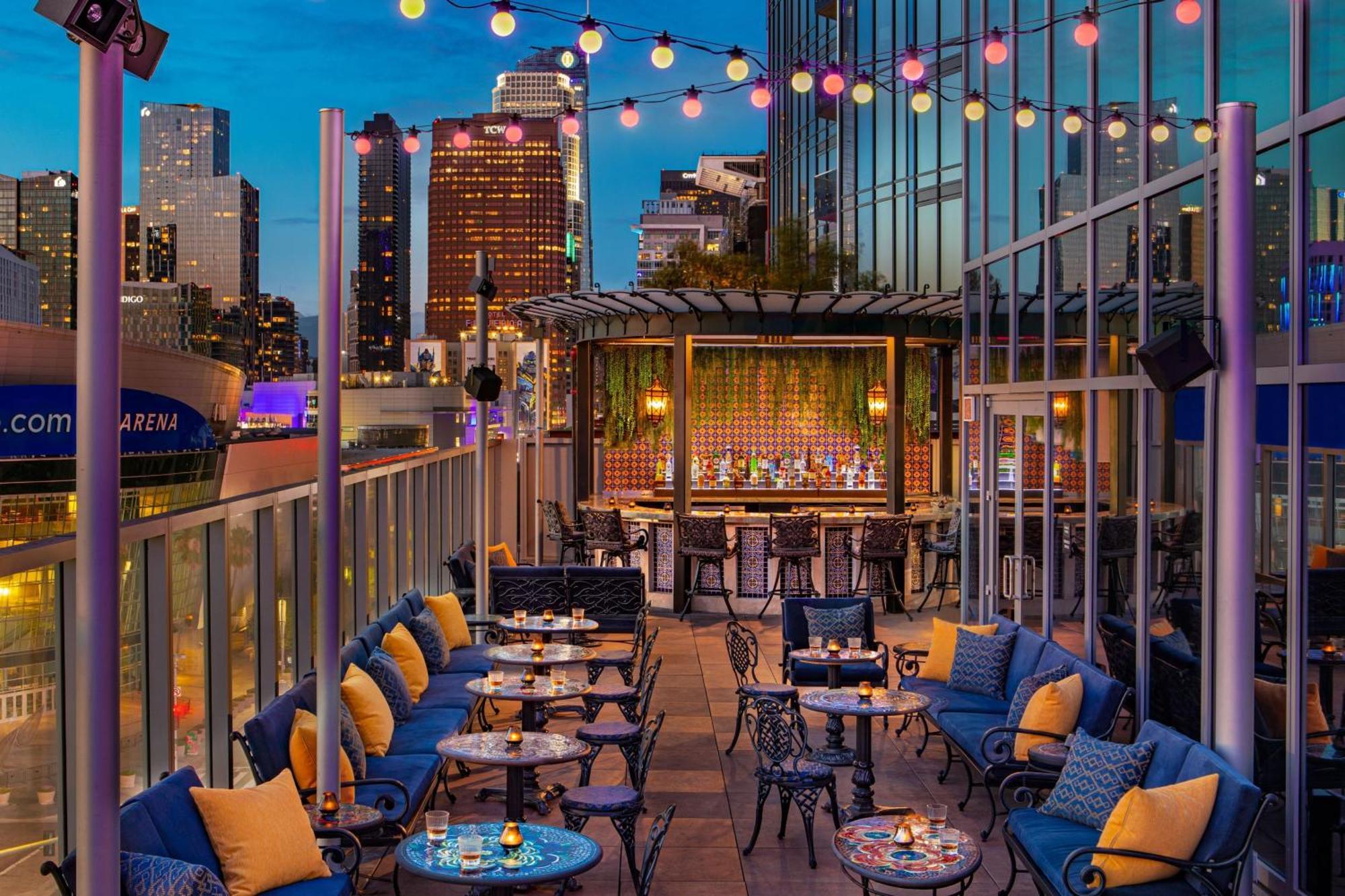 Moxy Downtown Los Angeles Exterior photo